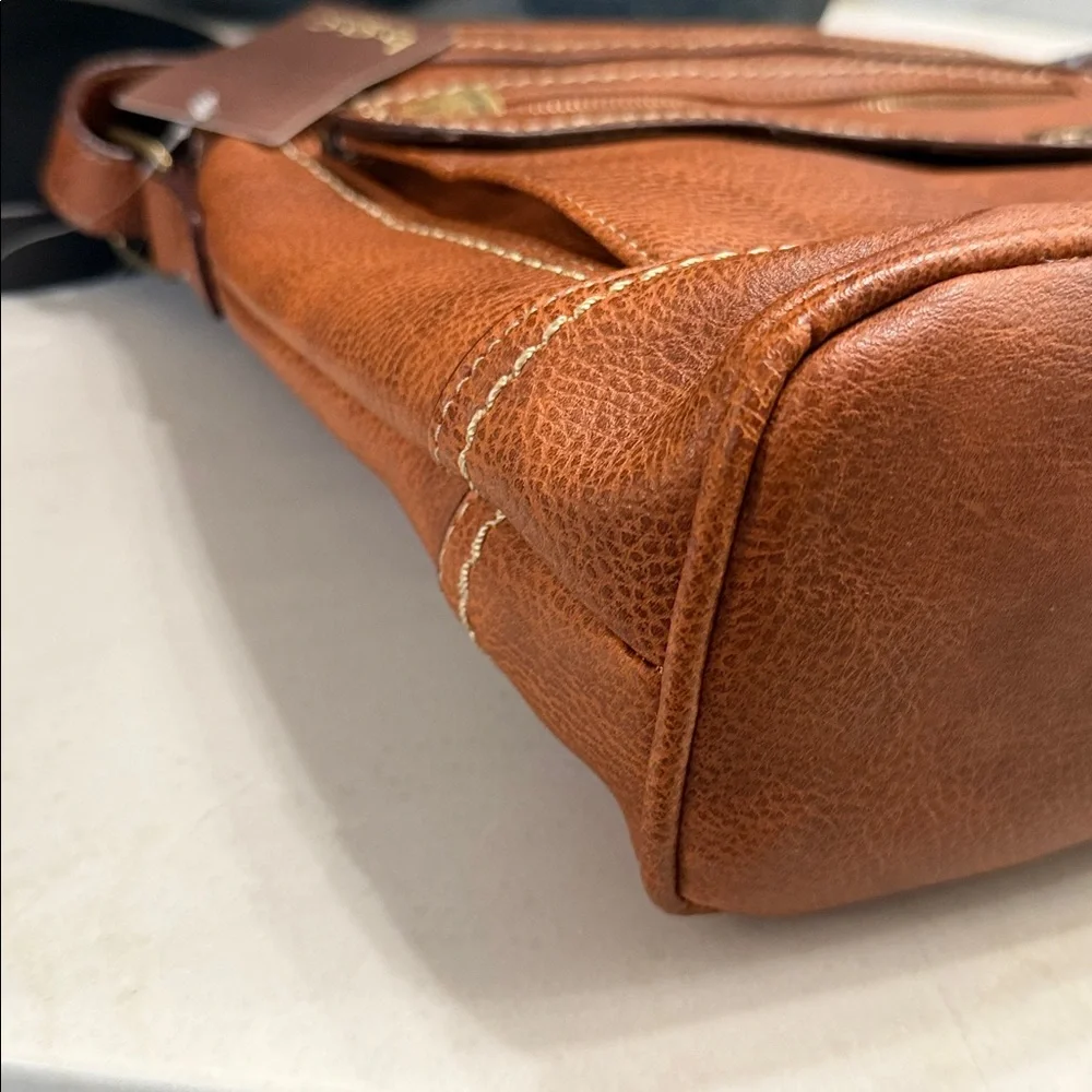 b.o.c. LEATHER CROSSBODY Messenger Bag NWT - Picture 4 of 11